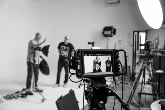 Some BTS shots from The Shoot Along Show on @creativelive featuring @jaredplatt @jpatrickphoto @_christopherberry_ and our wonderful model @anerolisa and the stellar @tally_thompson who did all the live switching, hosting, and production assistance. What a dream team!!

All photos: @jaredplatt (which is why he’s not in the photos 😂)